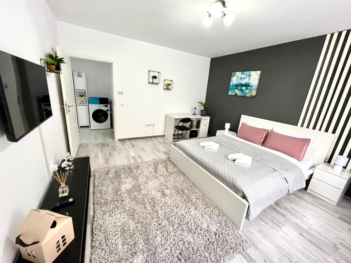 Royal Apartment Braşov Exteriör bild